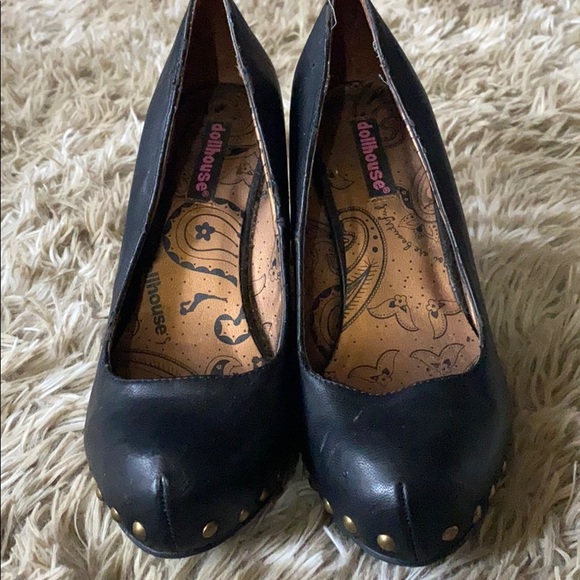 Wedged Heels - Picture 4 of 5